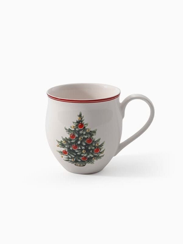 Mug with a Christmas tree print